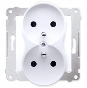 SIMON 54 gniazdo podwójne 2x2p+z MODUŁ do ramki DGZ2MZ.01/11